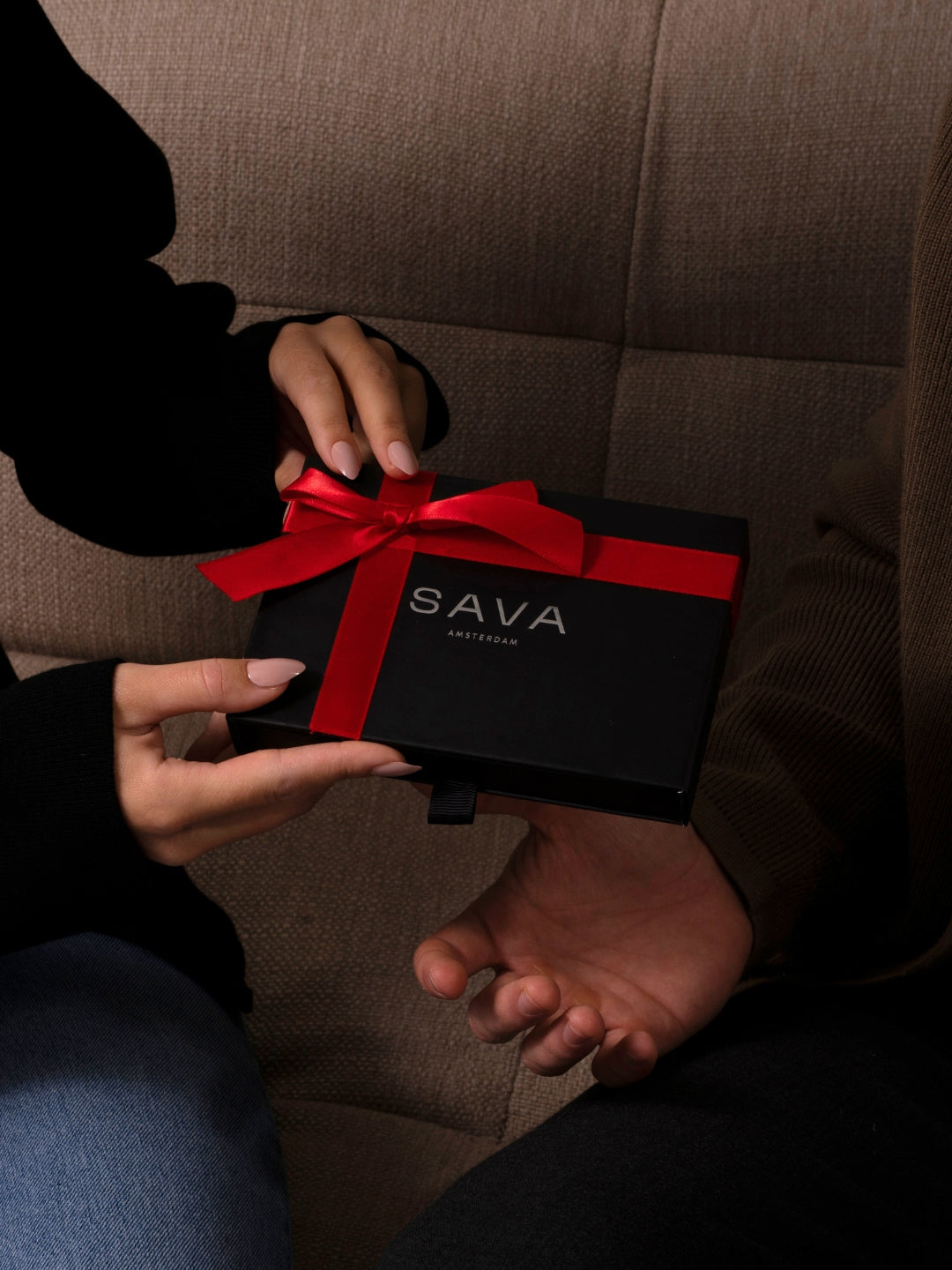 CRUCIFIX CHAIN | 18K Gold